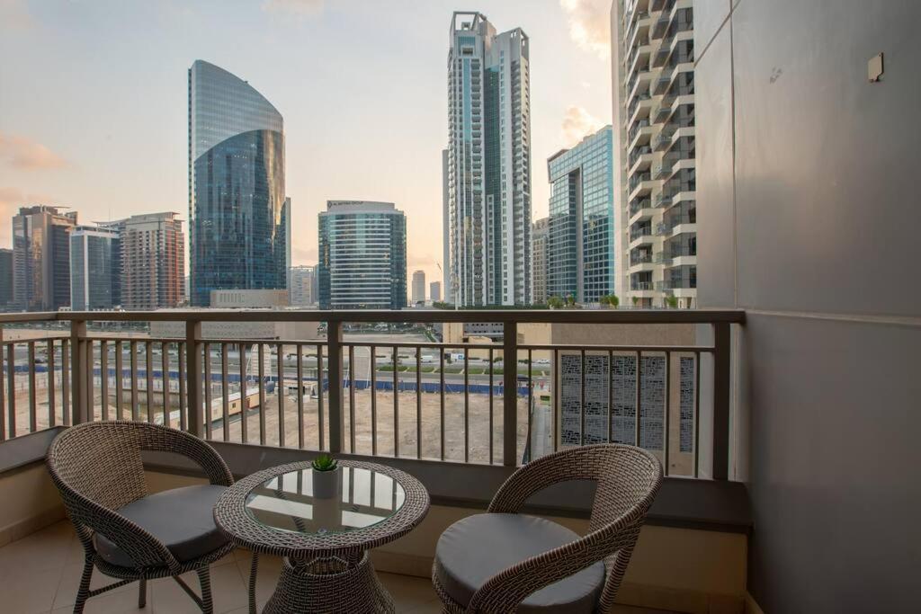Lux 1Br 2 Min To Burj Khalifa Apartment Dubai Bagian luar foto