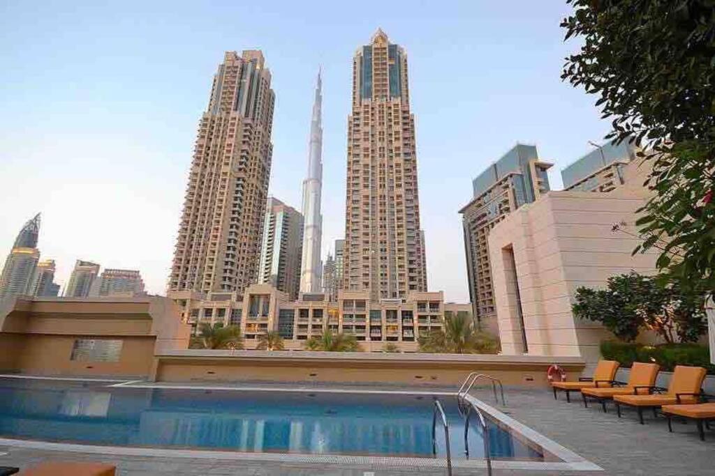 Lux 1Br 2 Min To Burj Khalifa Apartment Dubai Bagian luar foto