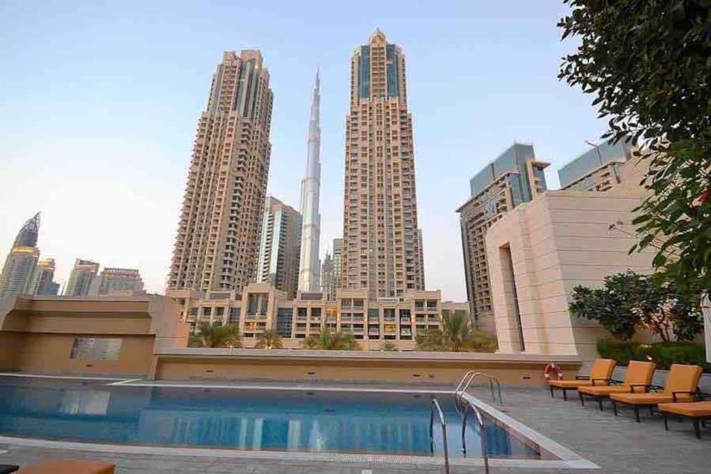 Lux 1Br 2 Min To Burj Khalifa Apartment Dubai Bagian luar foto